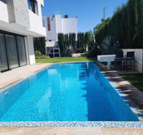Villa de rêve 1100m2 6ch BOUSKOURA